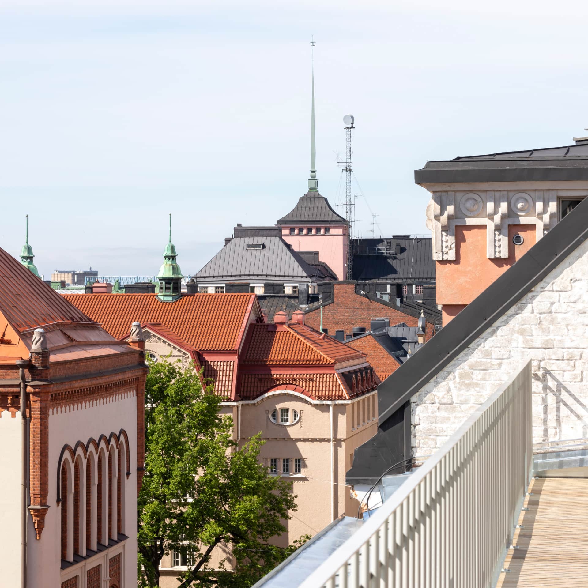 Näkymä Helsingin kattojen yli