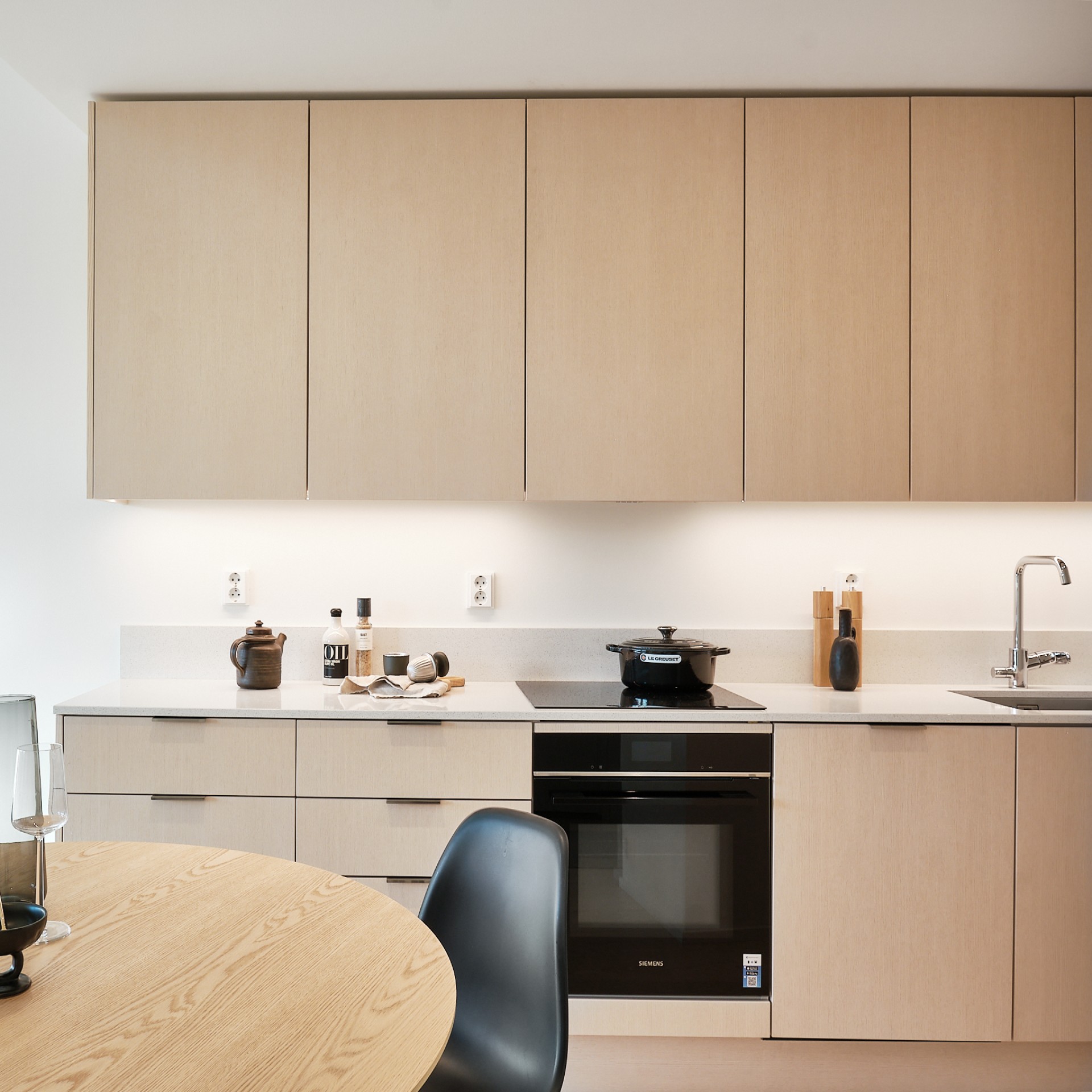 Wood-tyylin keittiö